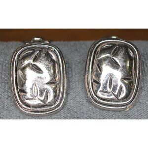 Vintage Silver Tone Earrings 1" x .50" Clip